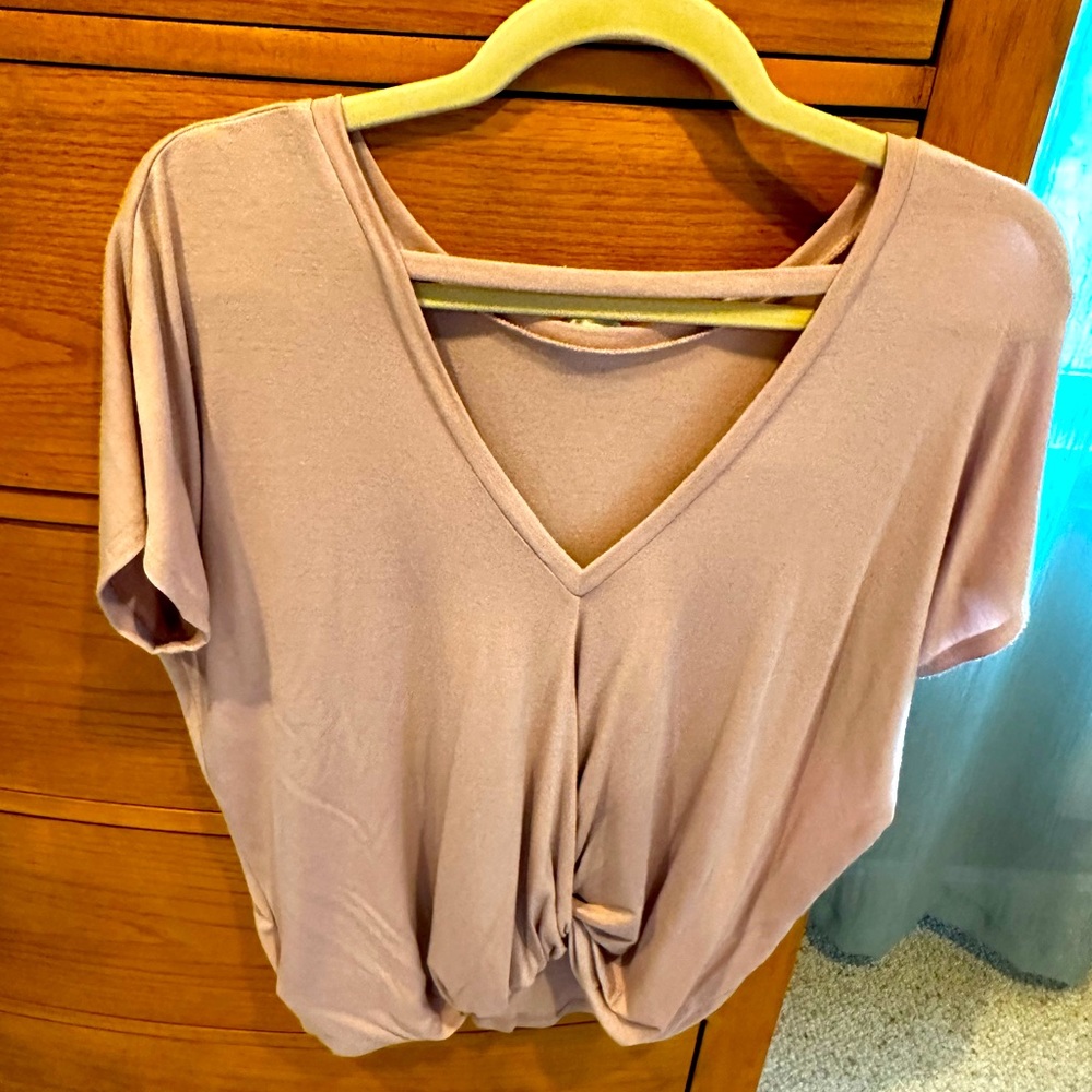 ❤️ Express One Eleven line women’s tee, XS dusty lilac cotton knit top,worn once
